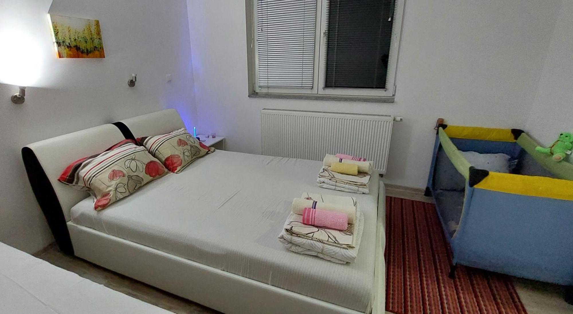 Apartments Window Bihac Bagian luar foto
